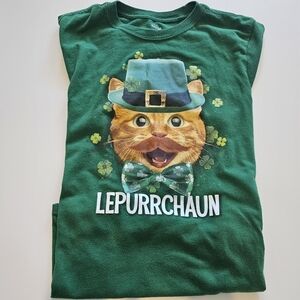 Cat Lepurrchaun short sleeved Mens Medium graphic t-sh…